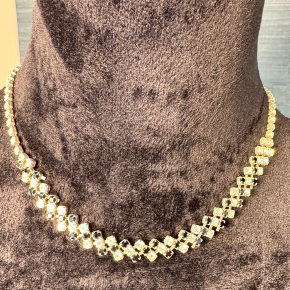 Source Unknown Jewelry - 💥t for 25💥Occasion white & black rhinestone necklace Y2K glam statement fashion.